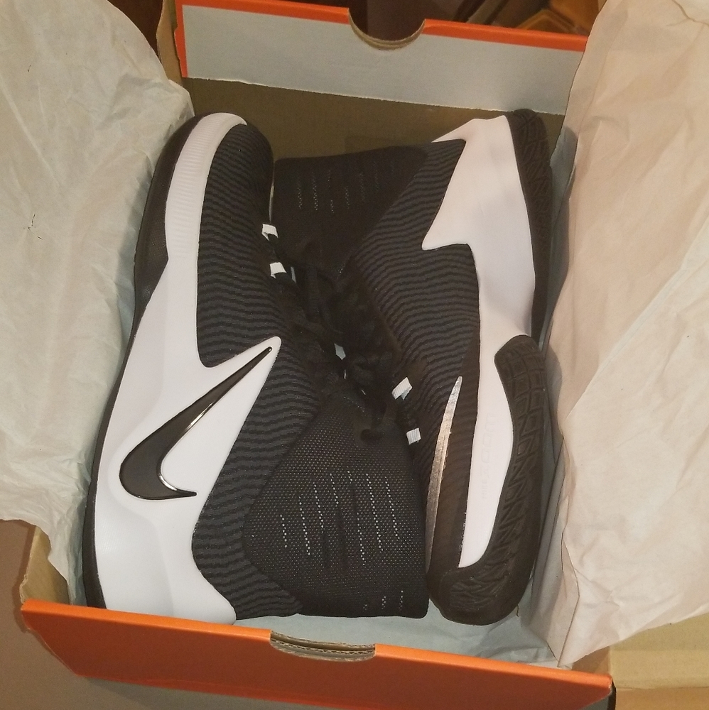 Nike Zoom Clear Out TB